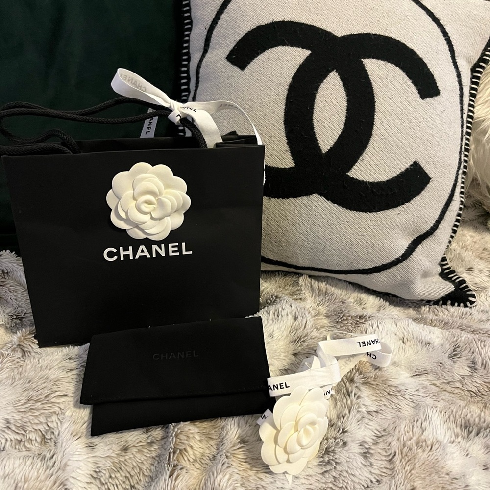 Chanel EMPTY Shopping Bag and Fabric Pouch - Gift Set